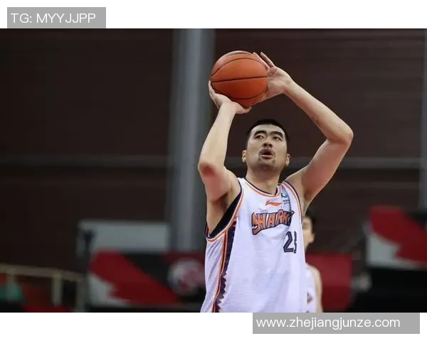 张兆旭：从篮球新星到职业生涯的辉煌之路探索与成长的故事